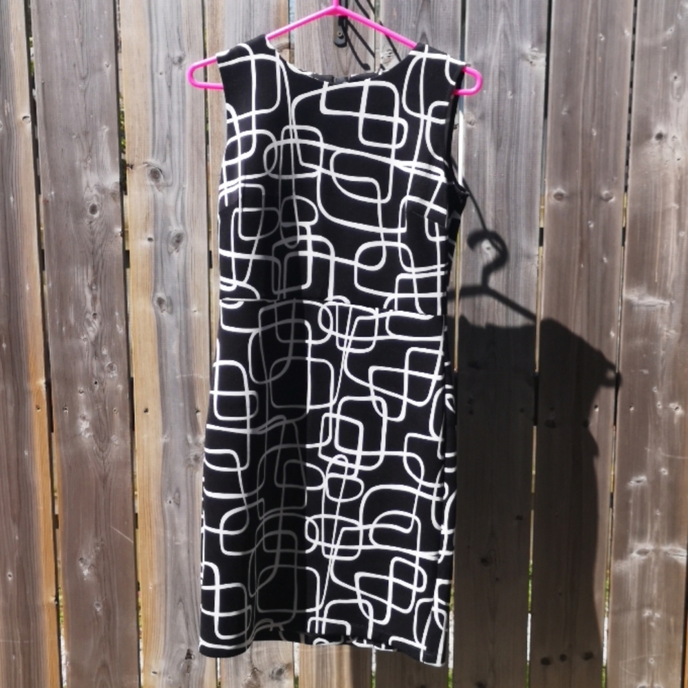 Dress - Picture 1 of 1